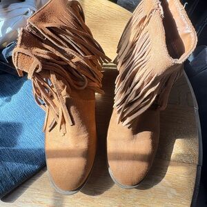 Stylish Fringe Suede Ankle Booties